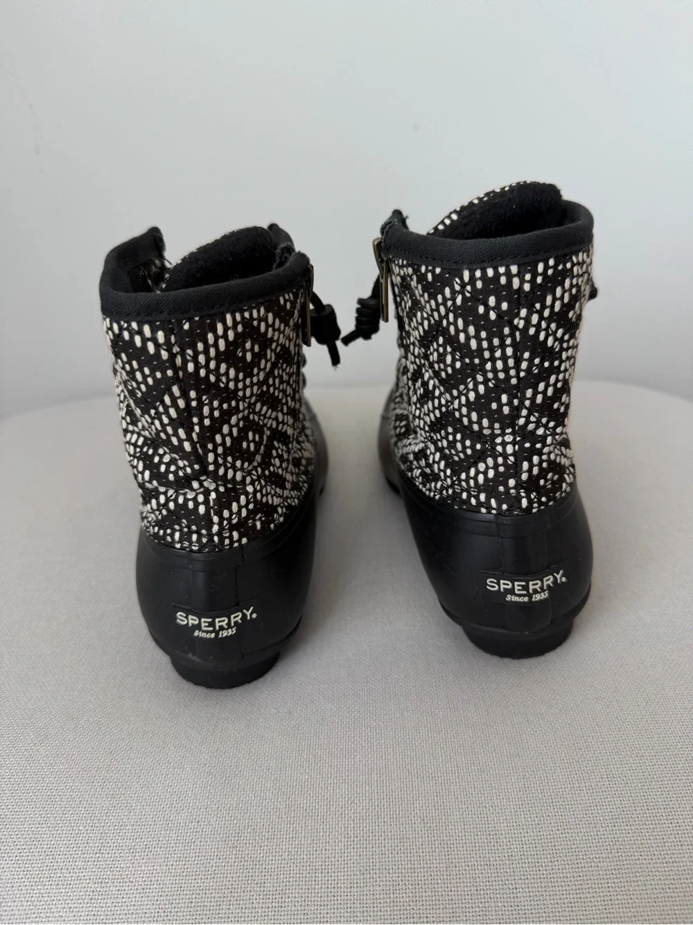 Sperry Top Sider Saltwater Duck Boots Tribal Print Women's Size 5.5